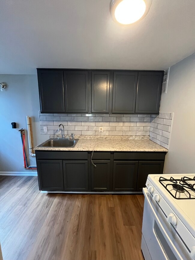 Building Photo - 2 Leonard St