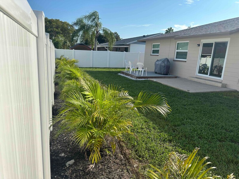 Building Photo - 1403 Stonehaven Way