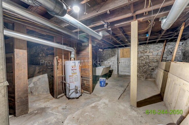 Building Photo - STUNNING REMODEL!!! Extremely Spacious 3 Bedroom (Extra Room) Home!! SECTION 8 APPROVED! (Handica...