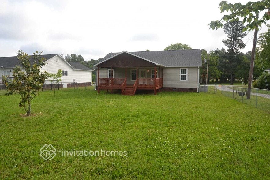 Building Photo - 155 Kimball Rd