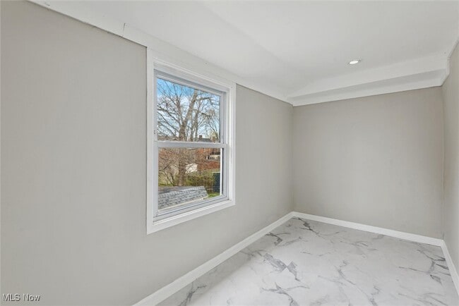 Building Photo - 3569 Silsby Rd
