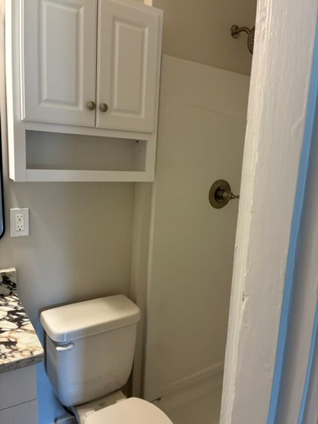 Building Photo - Adorable one bed, one bath!!!