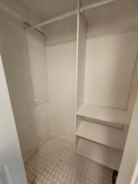 Building Photo - 519 Columbus Ave