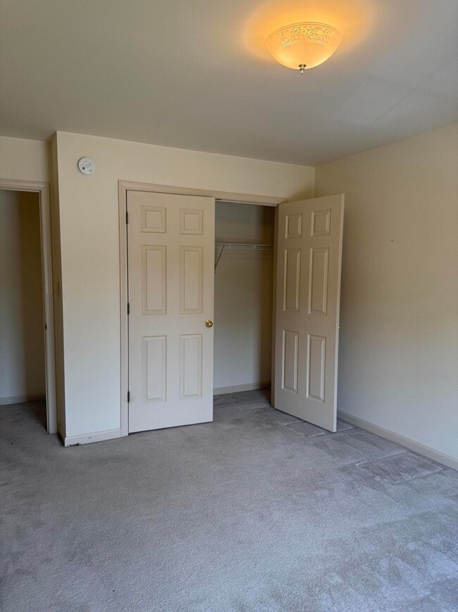 Building Photo - 464 Stone Creek Dr