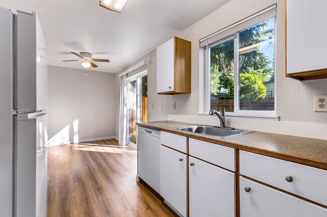Building Photo - 17442 SE 82nd Dr