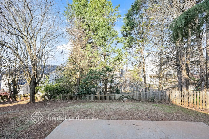 Building Photo - 135 Springlaurel Ct