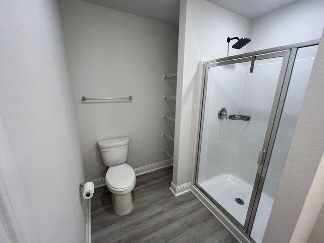 Building Photo - New Townhome near UWF and Nine Mile RD