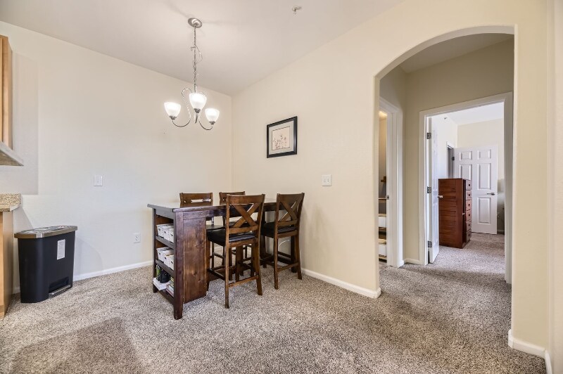 Building Photo - 1465 Blue Sky Cir