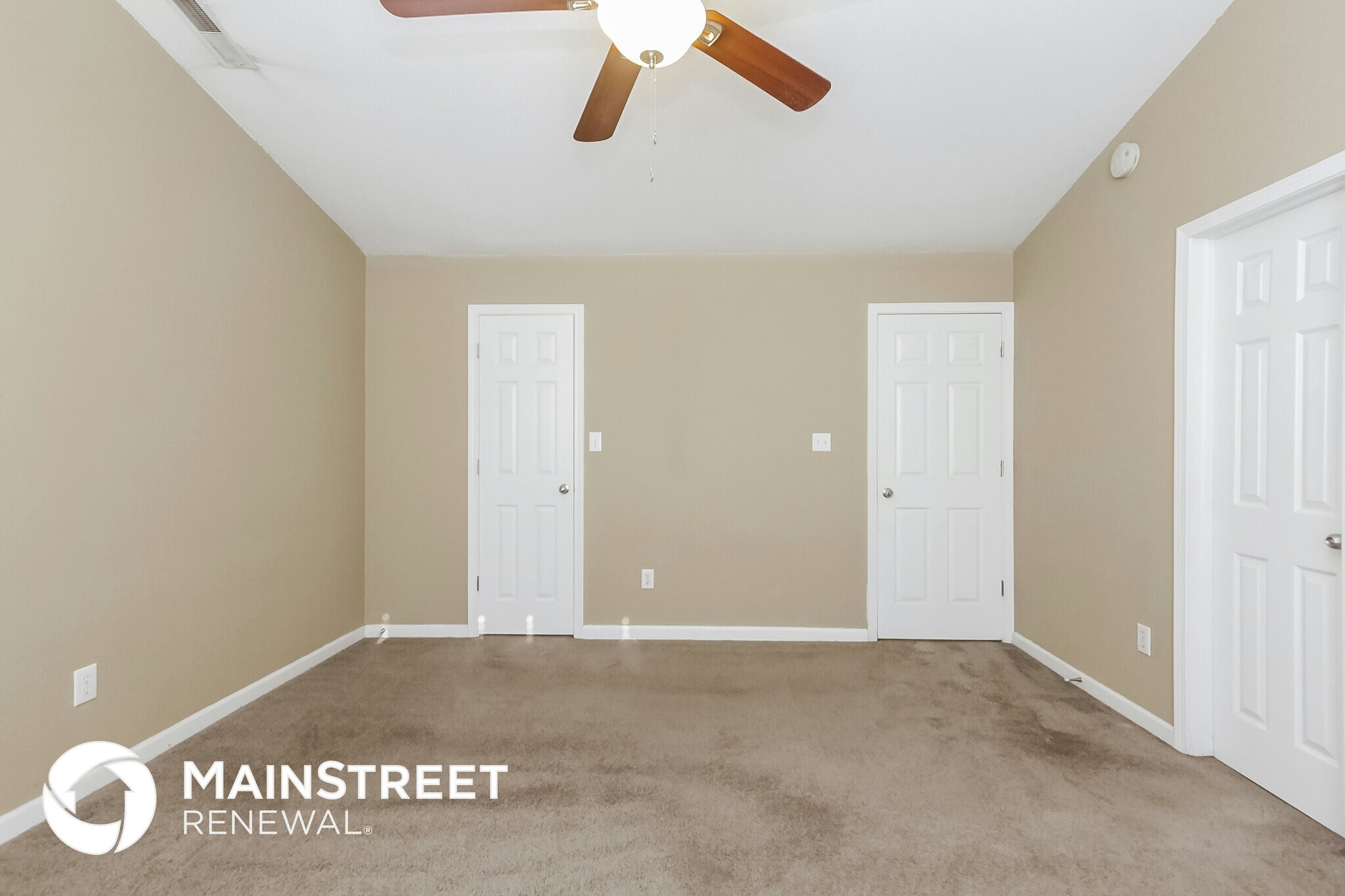 Building Photo - 2226 Leaf Dr