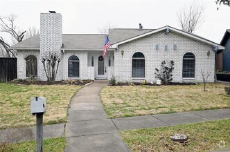 Building Photo - 2023 Christie Ln