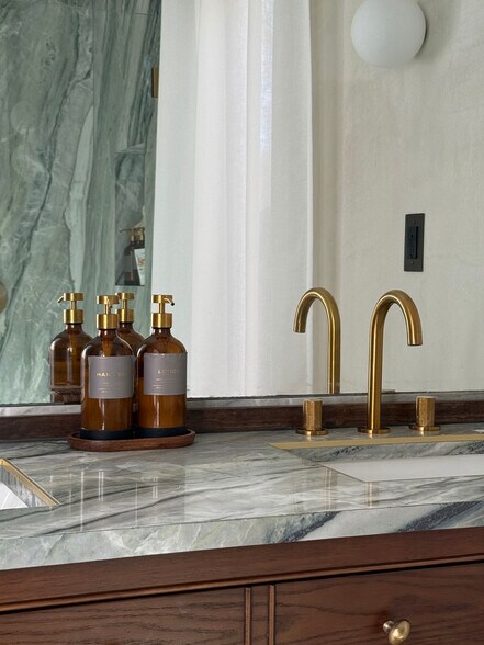 Building Photo - 40 Dogwood Ln