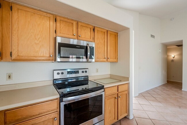 Building Photo - Beautifully Updated 4-Bedroom Home with Easy Access to Loop 101!