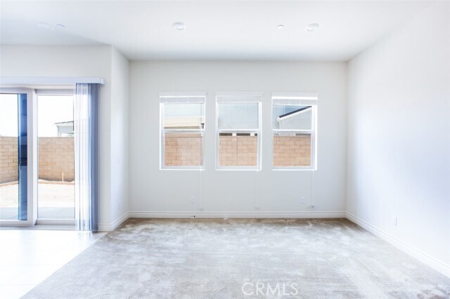 Building Photo - 198 Frame