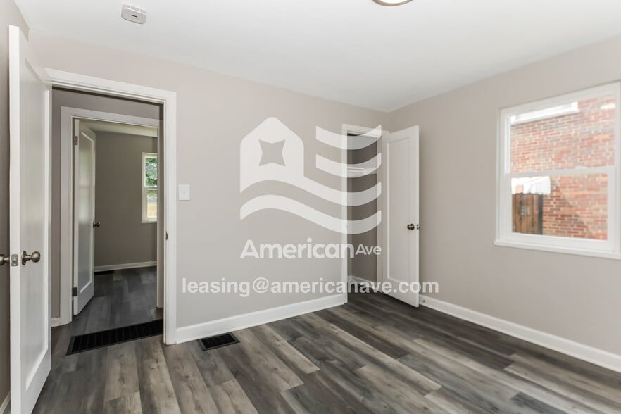 Building Photo - 526 Harriet St