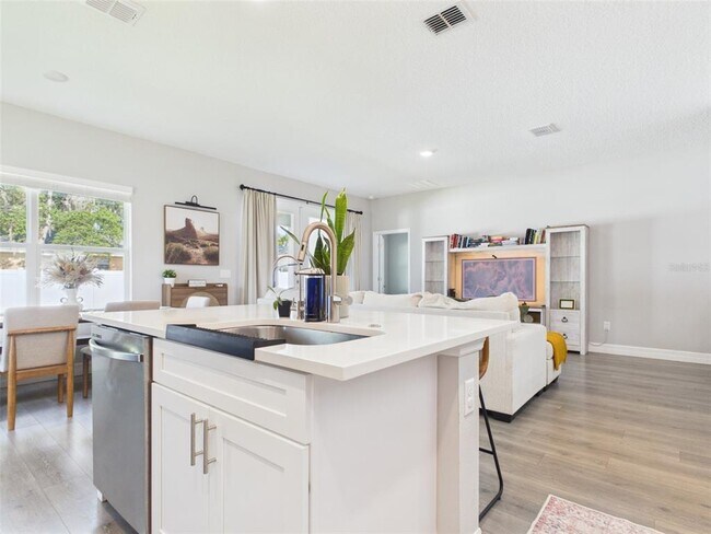 Building Photo - 15110 SW 43rd Avenue Rd