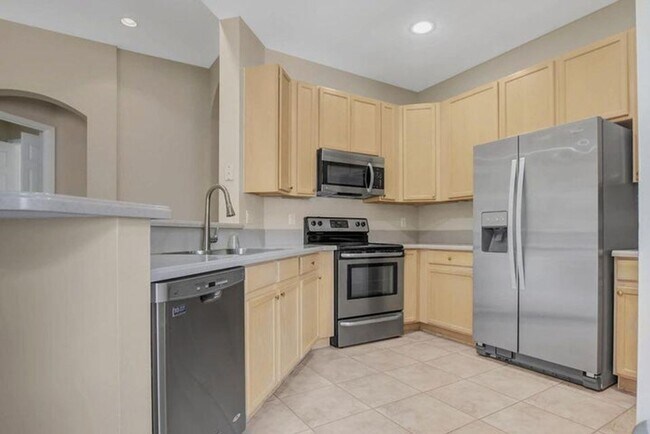 Building Photo - 6731 Southport Dr