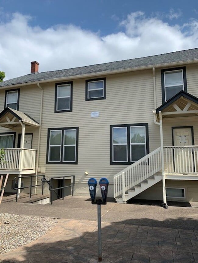 Building Photo - 309-361 NW Jackson