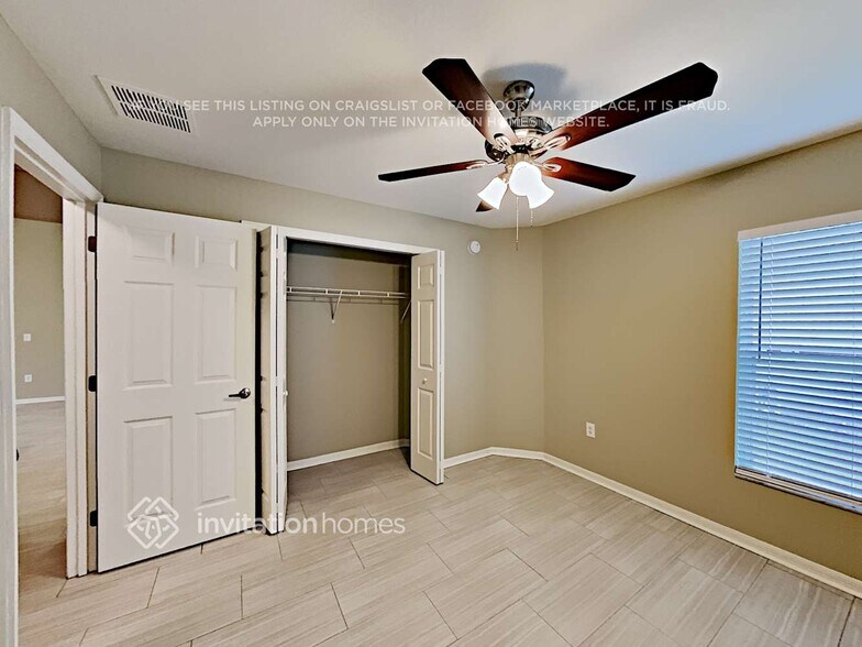 Building Photo - 4518 Fairway Oaks Dr