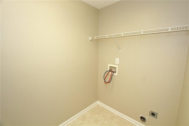 Building Photo - 1490 Creek Pointe Cir