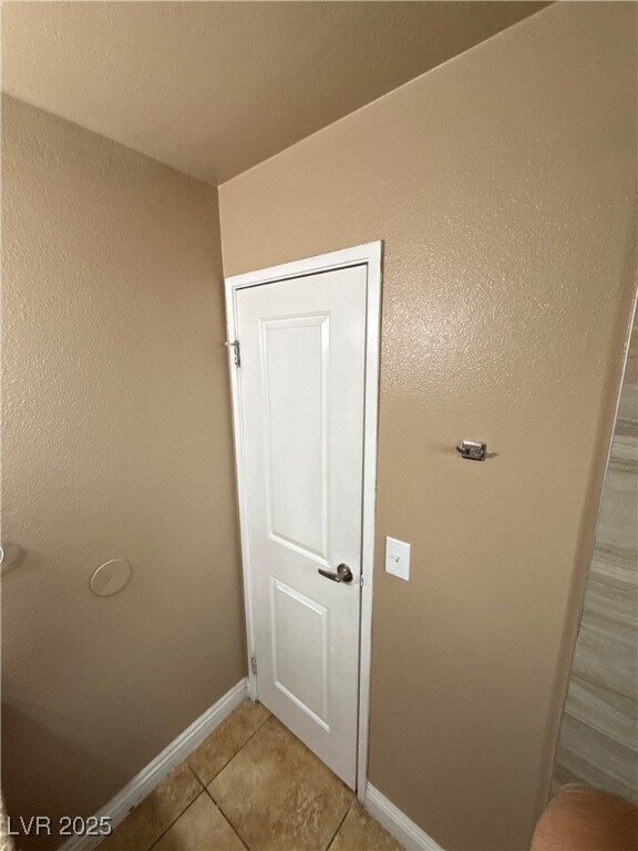 Building Photo - 305 N 10th St