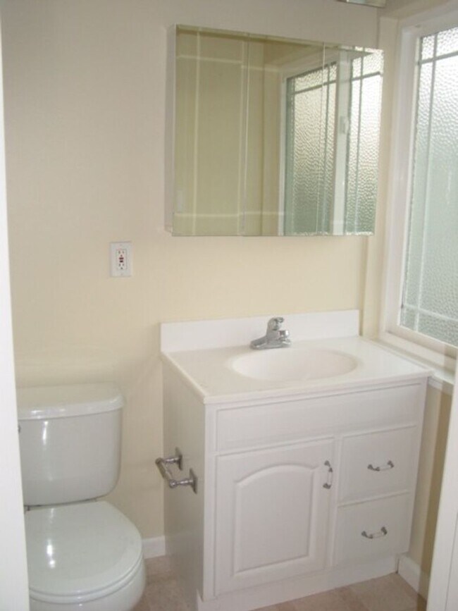 Building Photo - Coming Soon!   Nice 3 bedroom 2 bath home in Rancho Cordova