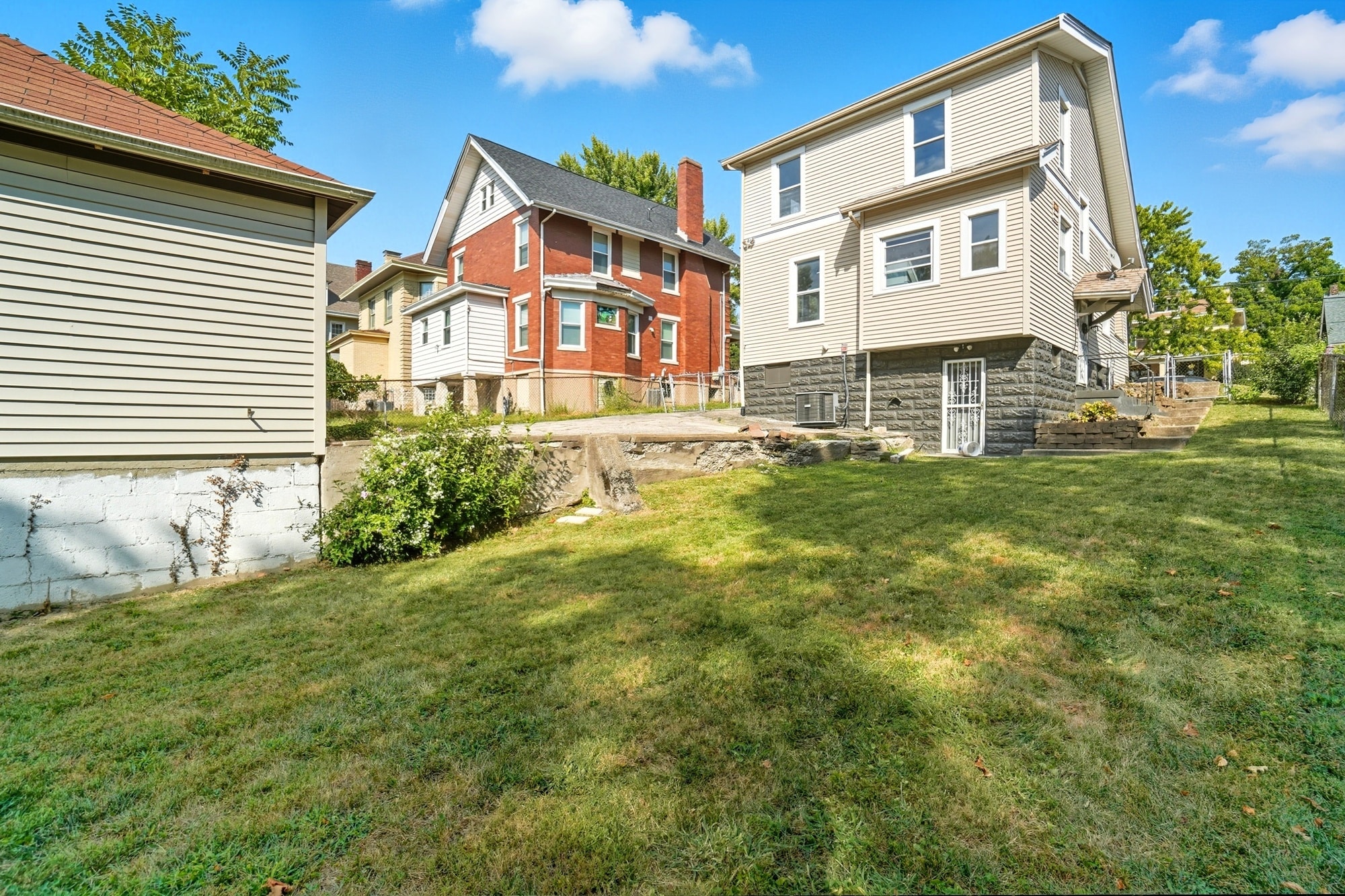 Building Photo - 5331 Moeller Ave