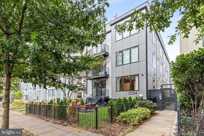 Building Photo - 2234 11th St NW