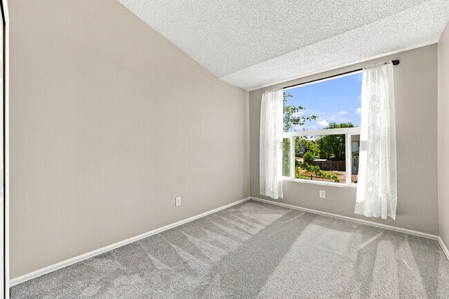 Building Photo - $2,145.95, 3-bed, 2.5-bath located in Colorado Springs with a large backyard