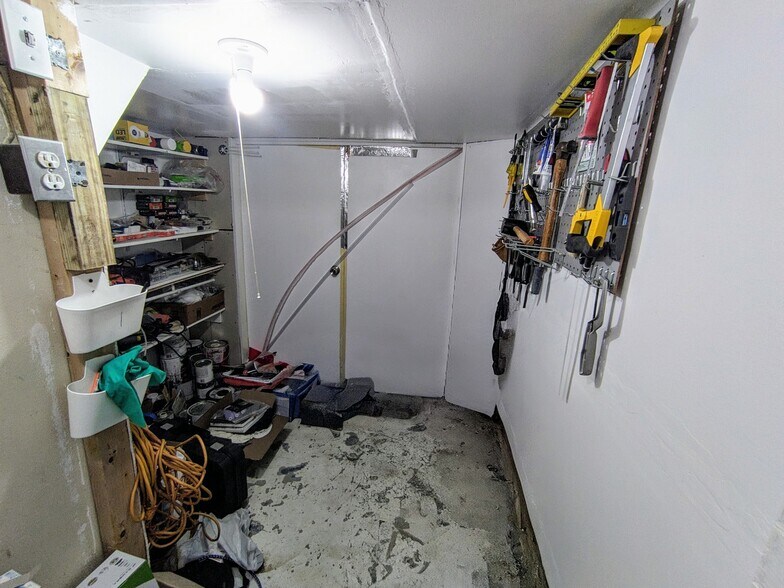 Building Photo - 63 Fenno St