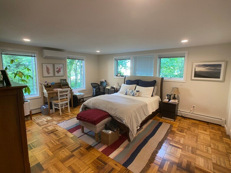 Building Photo - 27R Eliot St