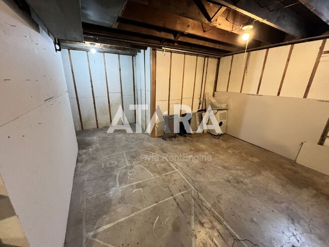 Building Photo - 2959 S 600 E