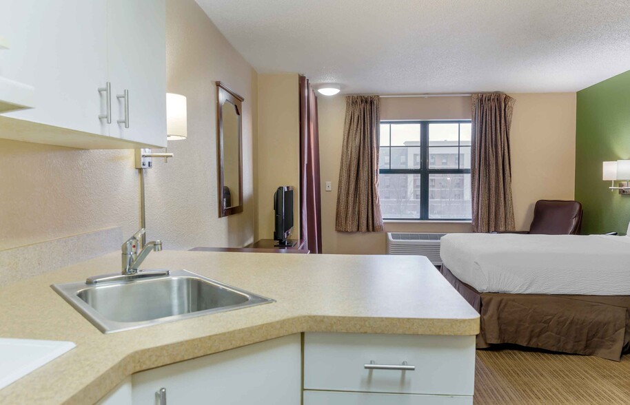 Building Photo - Furnished Studio-Columbus - NE I-270