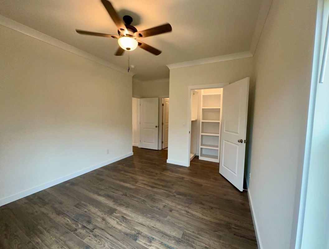 Building Photo - 10811 Upland Dr