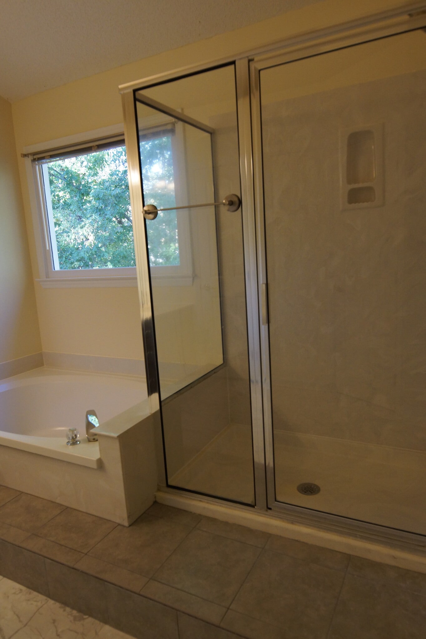 Building Photo - 204 Swiss Lake Dr