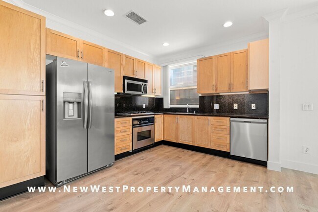 Building Photo - Light and Bright East Village 2 Bedroom at...