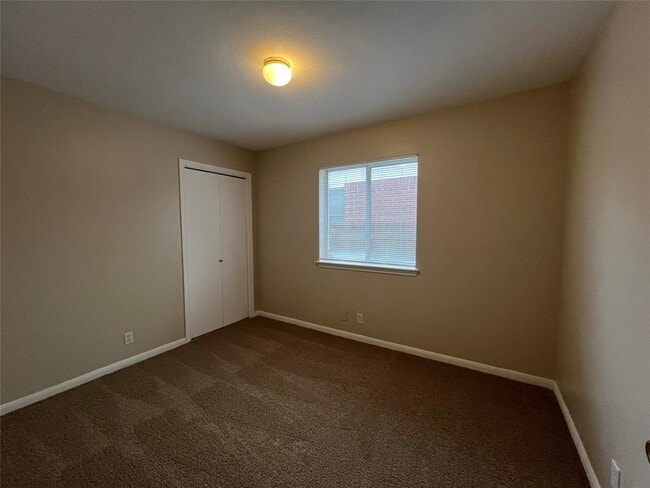 Building Photo - 1619 Harness Race Way