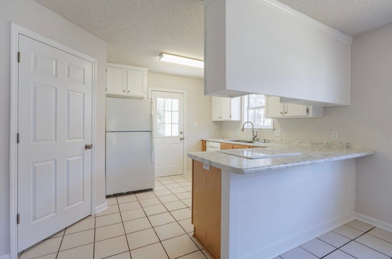 Building Photo - 4065 Chadwyck Dr