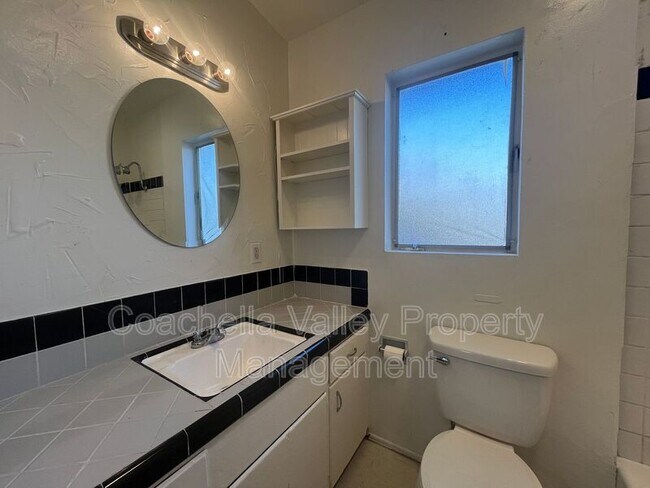 Building Photo - 13336 Ave Hermosa