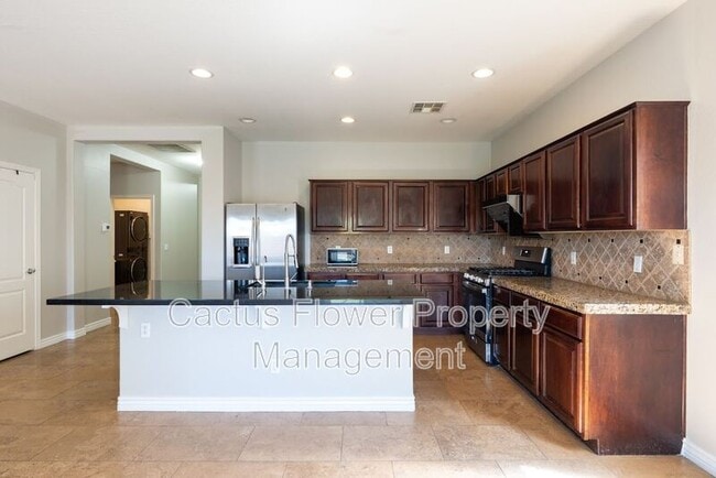 Building Photo - 1497 E Indigo St