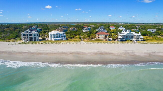 Building Photo - 205 Sea Island Dr