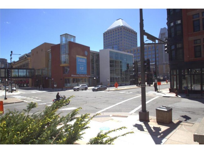 Building Photo - 488 Wabasha St N