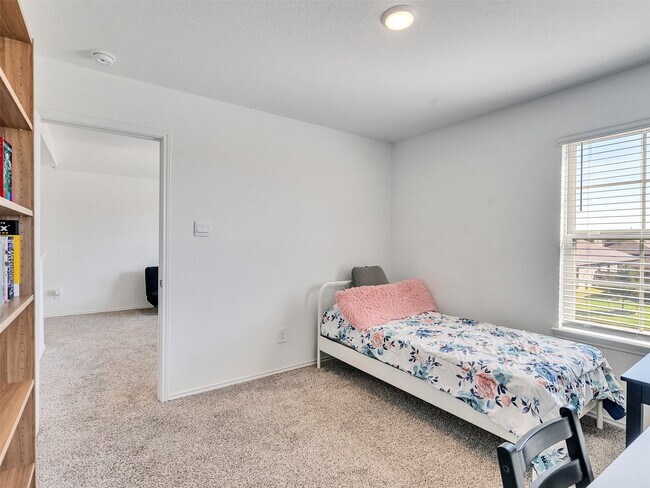 Building Photo - 14744 Hazel Br Dr