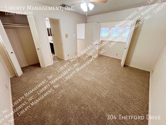 Building Photo - 304 Thetford Dr