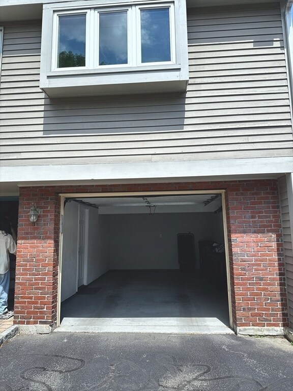Building Photo - 174 Adams St