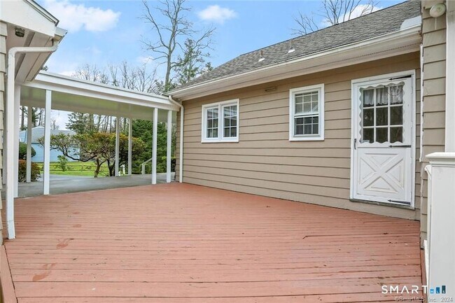 Building Photo - 501 Lambert Rd