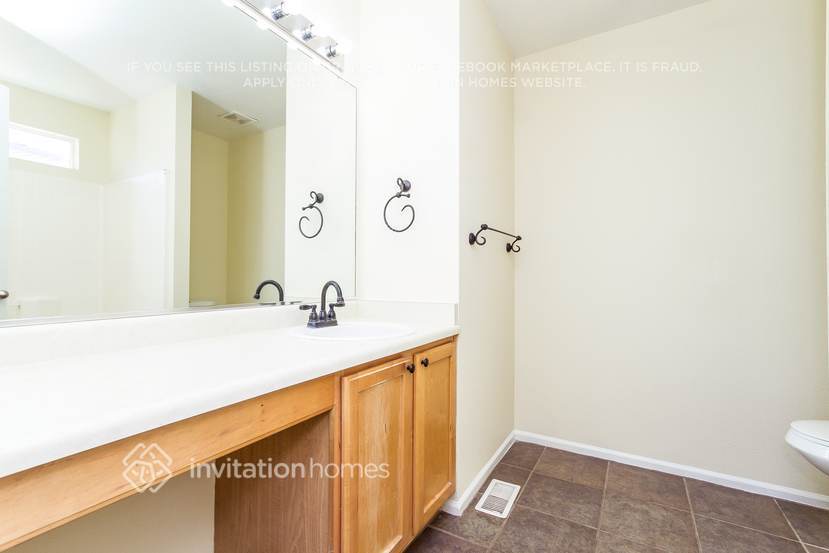 Building Photo - 21166 E 40th Pl