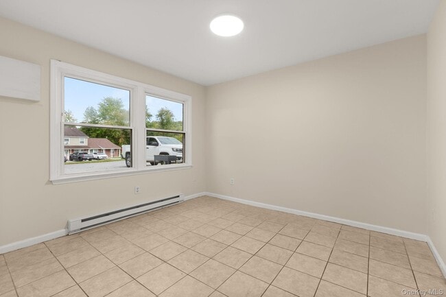 Building Photo - 500 NY-299