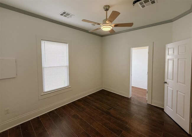 Building Photo - 1120 NW 51st St
