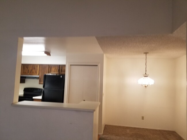 Building Photo - COMING SOON 2 BEDROOM 2 BATH CONDO IN MESA!!!