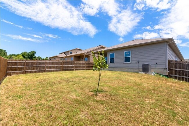 Building Photo - 15117 Bullbrier Rd